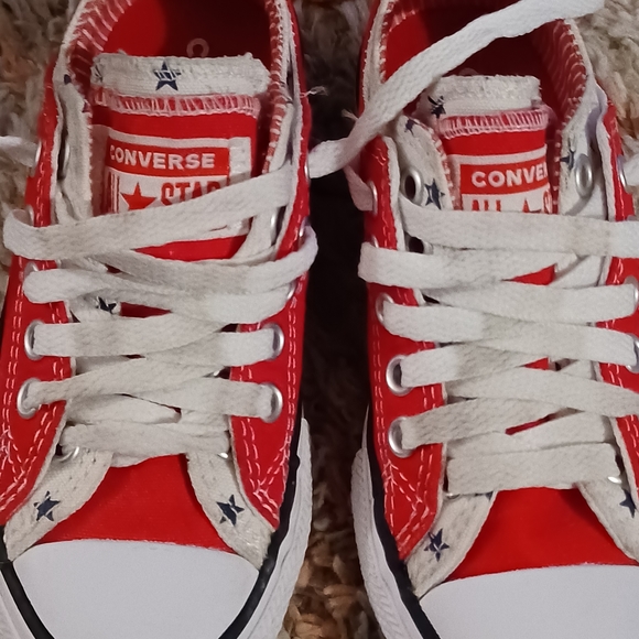 Converse Double Tongue/Canvas • Red & White With Blue Stars • Kids Size 11 - Picture 11 of 11